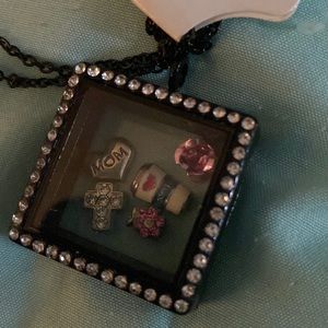 Mom floating locket